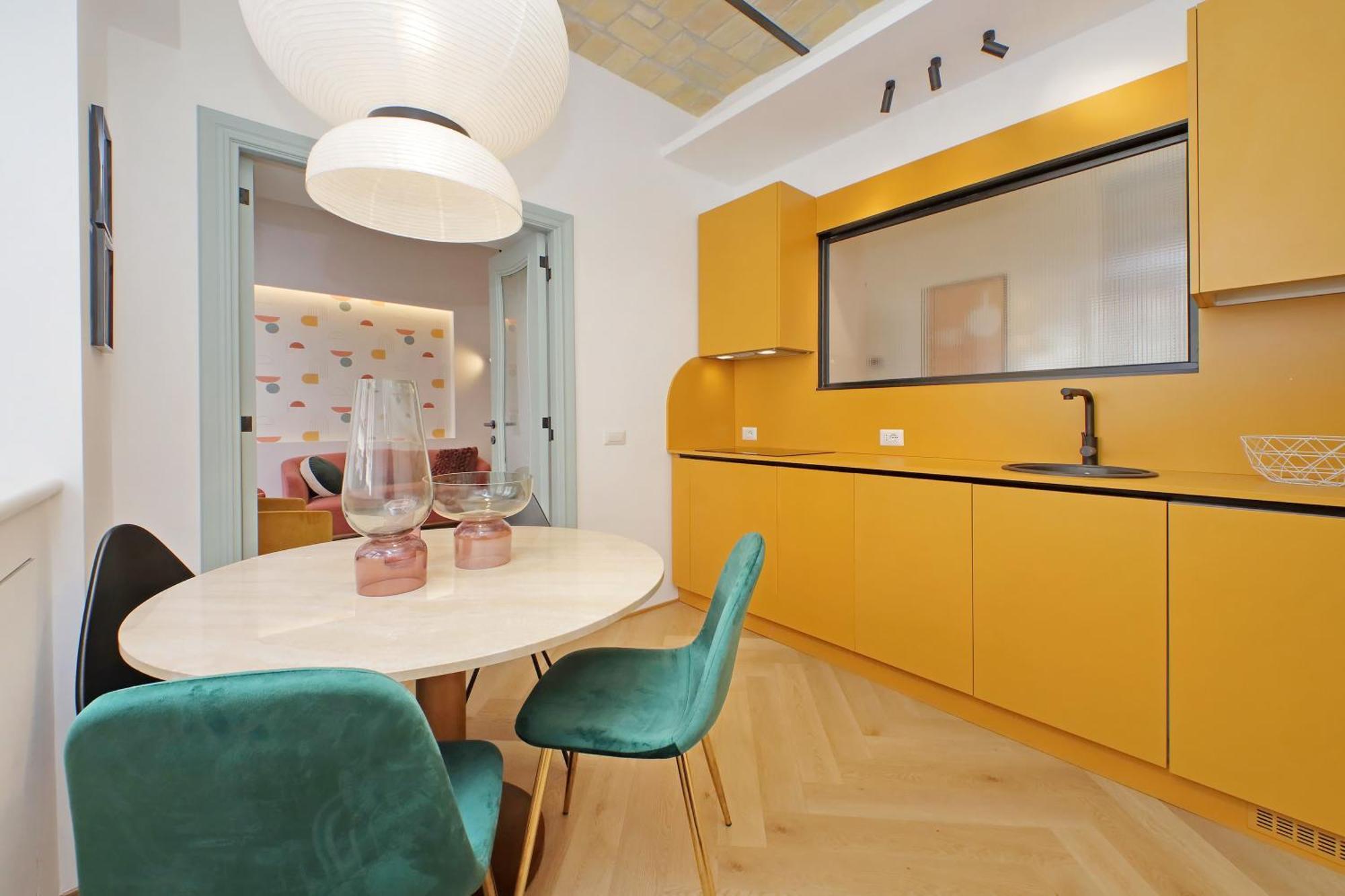 רומא Ych-Colorful And Classy Apartment Near Fori Imperiali מראה חיצוני תמונה